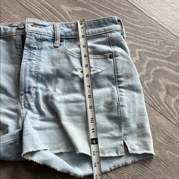 Old Navy Light Blue Denim Cutoff Shorts - Picture 4 of 6